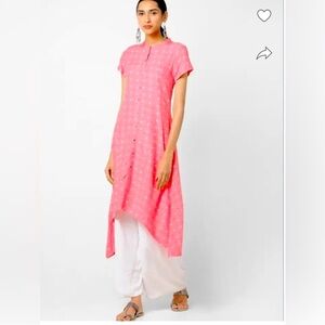 Avaasa women’s dress size L gentle use soft fabric